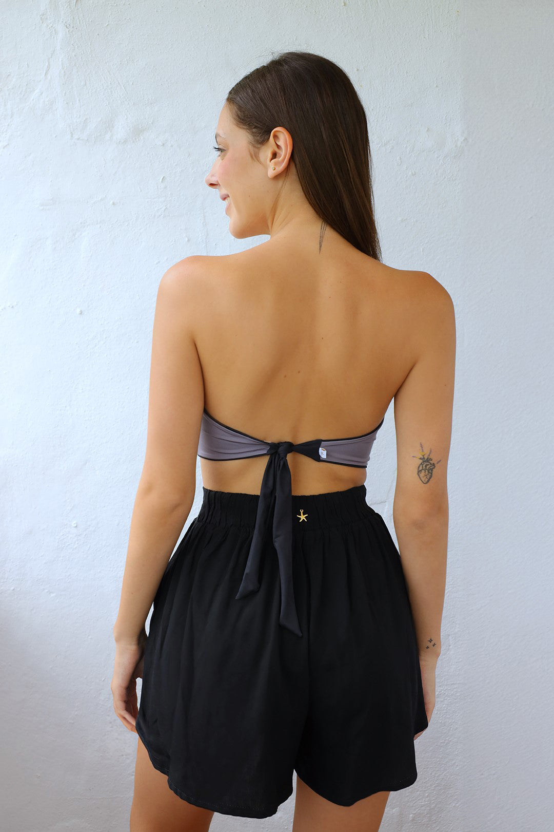 Flowy Short - Darkest Black