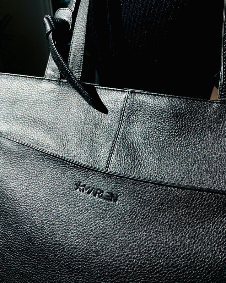 Traveler Handbag - Black Leather